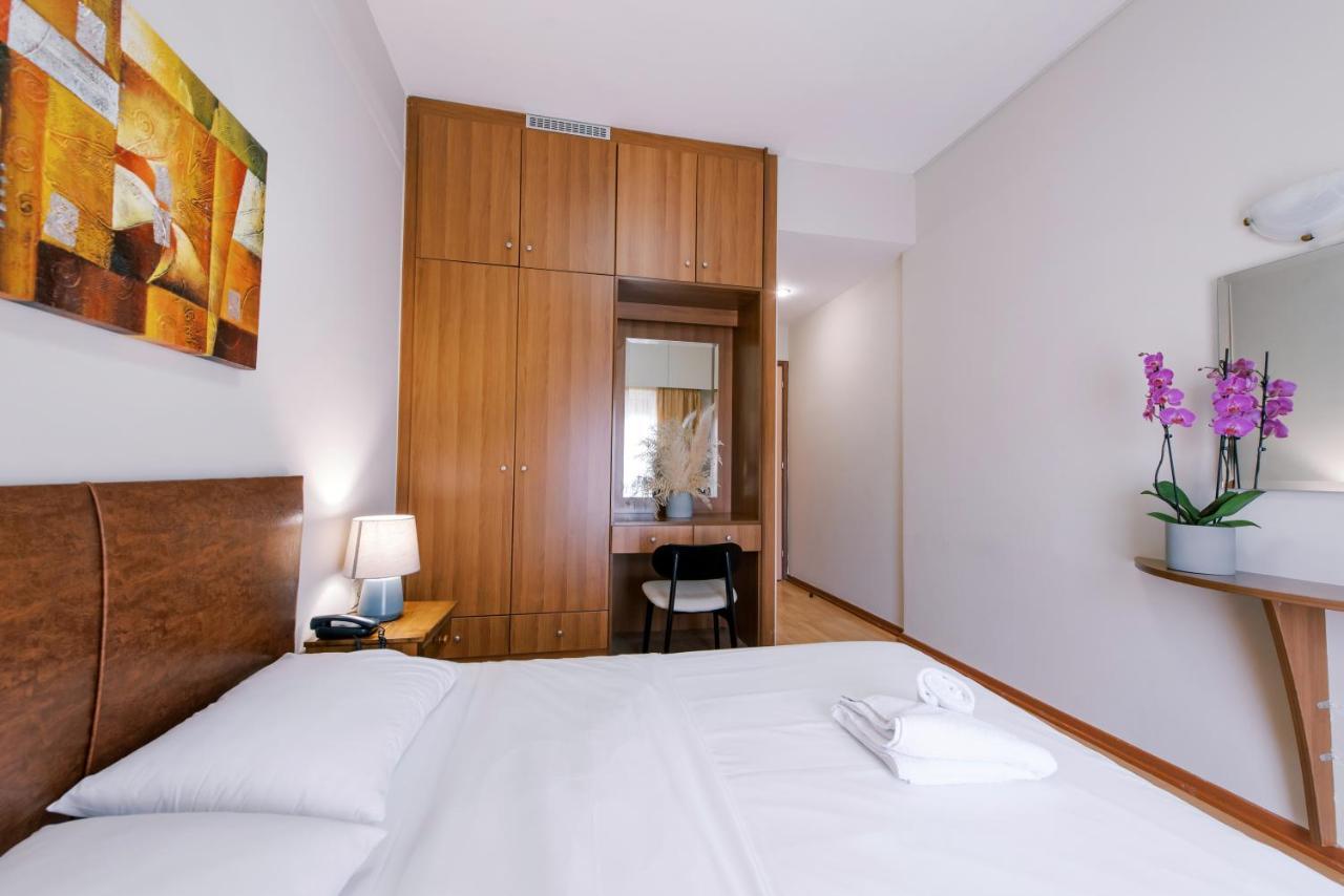 Hotel Cronos Arta Exterior photo